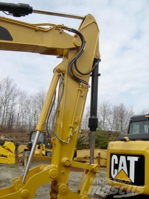 CAT 311F Bageri gusjeničari