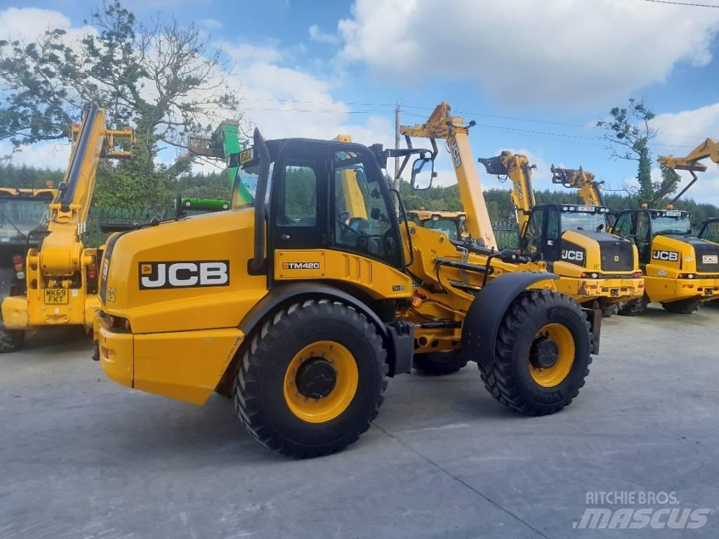 JCB TM420 Poljoprivredni teleskopski utovarivači