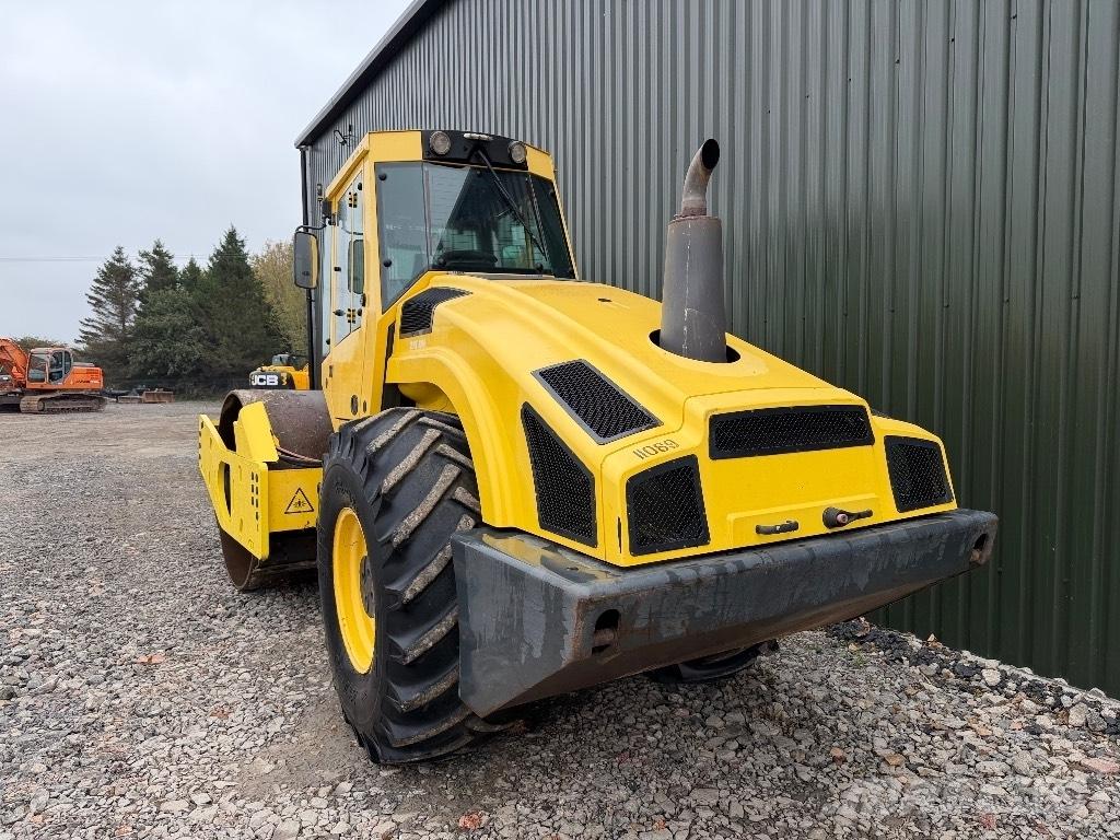 Bomag BW 213 D H-4 Valjci sa jednim bubnjem