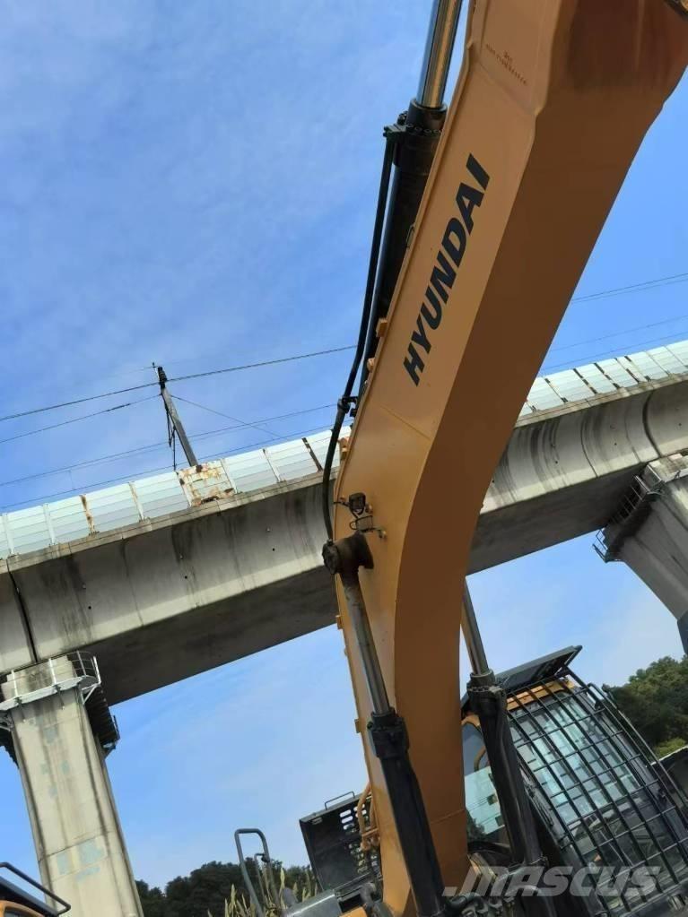 Hyundai 520VS Bageri gusjeničari