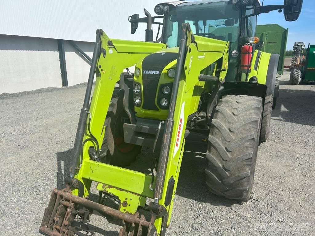CLAAS Arion 440 Traktori