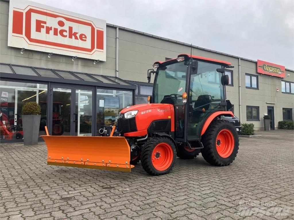 Kubota B2231 Kompaktni (mali) traktori