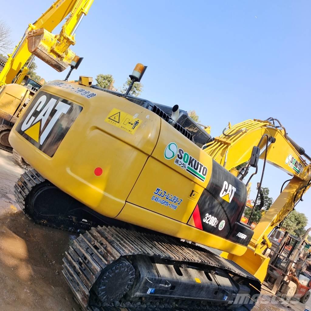 CAT 320 D2 Bageri gusjeničari