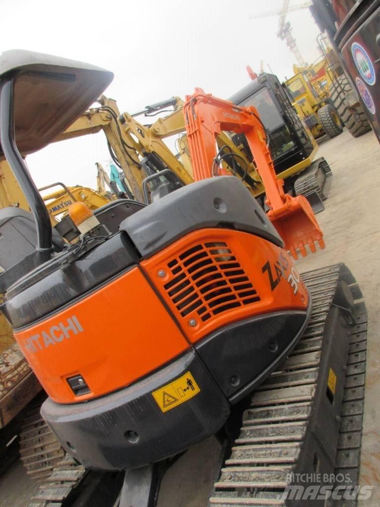 Hitachi ZX 30 U Mini bageri <7t