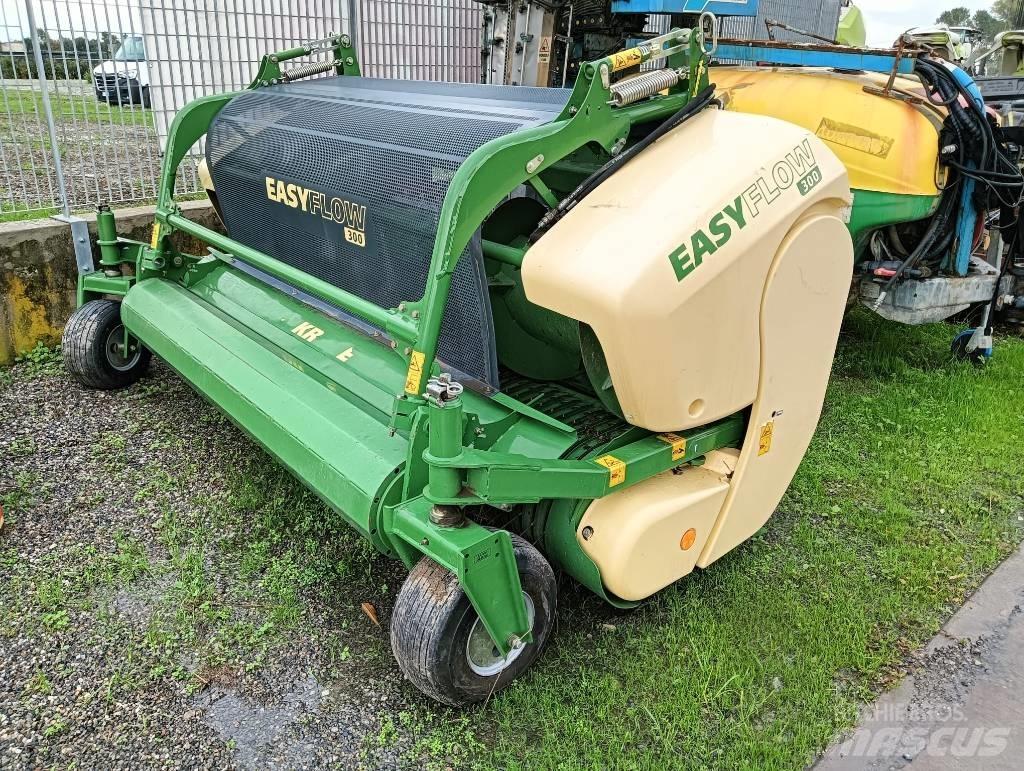 Krone Easy Flow 300 Strojevi za krmu na vlastiti pogon