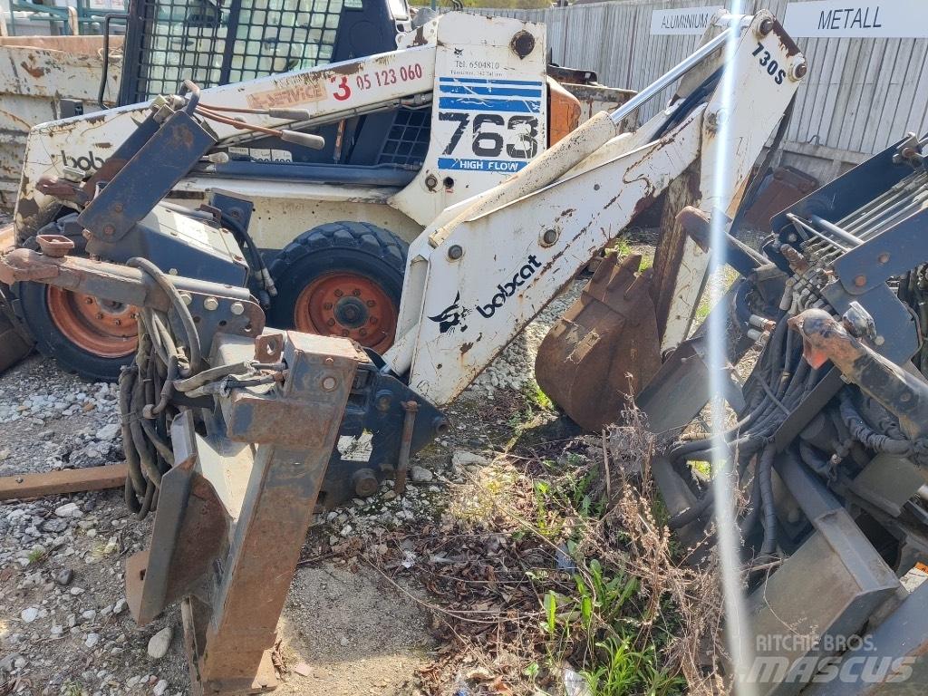 Bobcat S750 Utovarne korpe