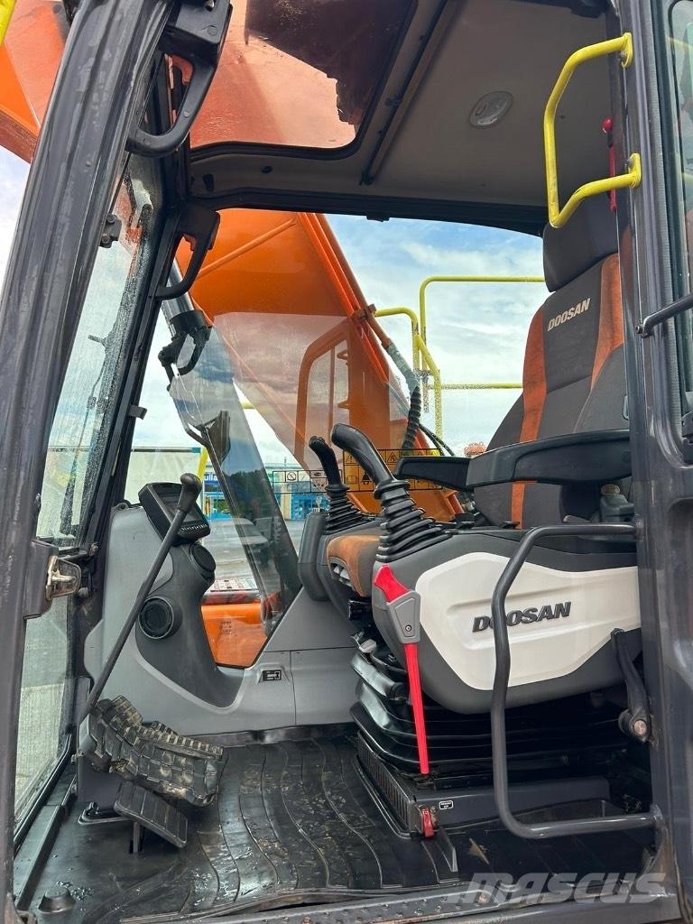 Doosan DX140 LC Bageri gusjeničari