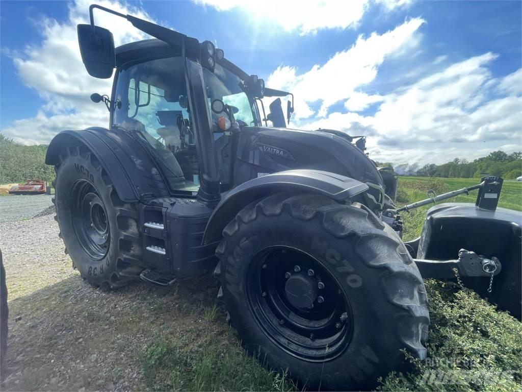 Valtra N 175 Traktori