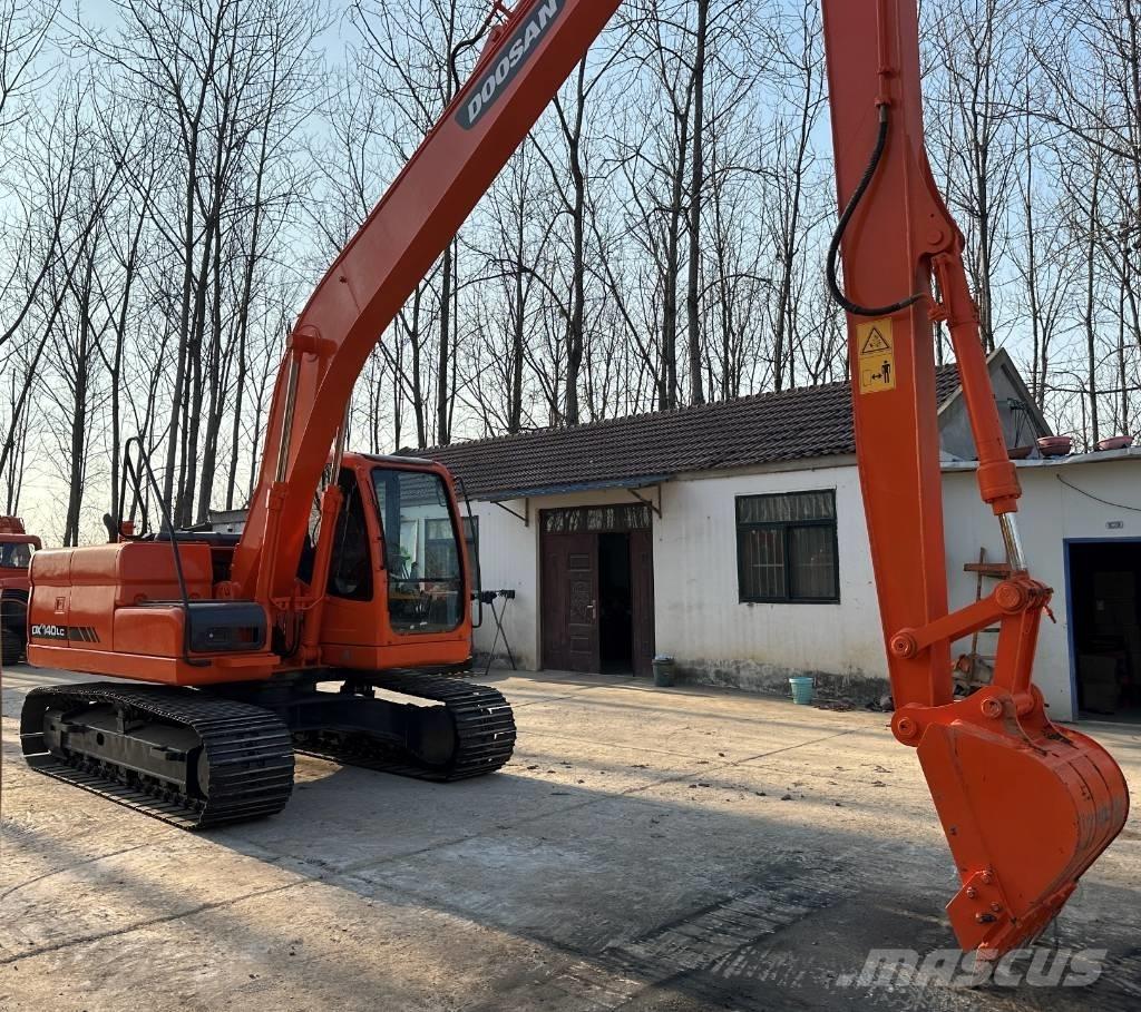 Doosan DX140 Bageri gusjeničari