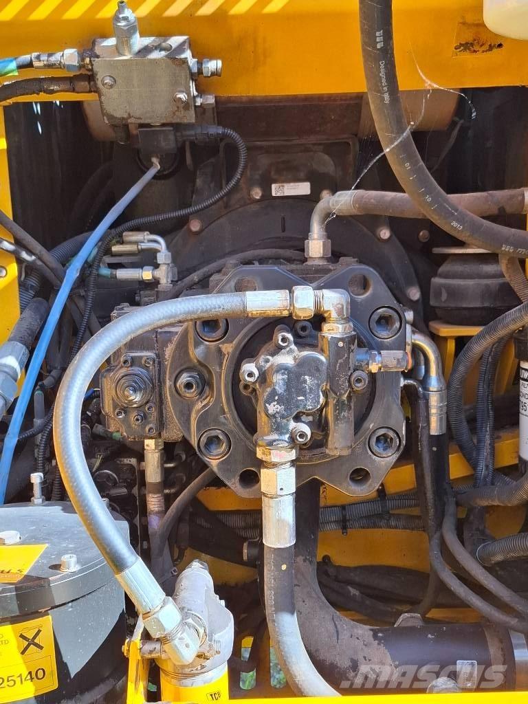 JCB JS 220 LC Bageri gusjeničari