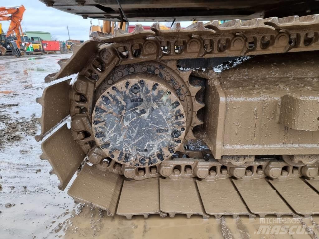 JCB JS 220LC Plus Bageri gusjeničari