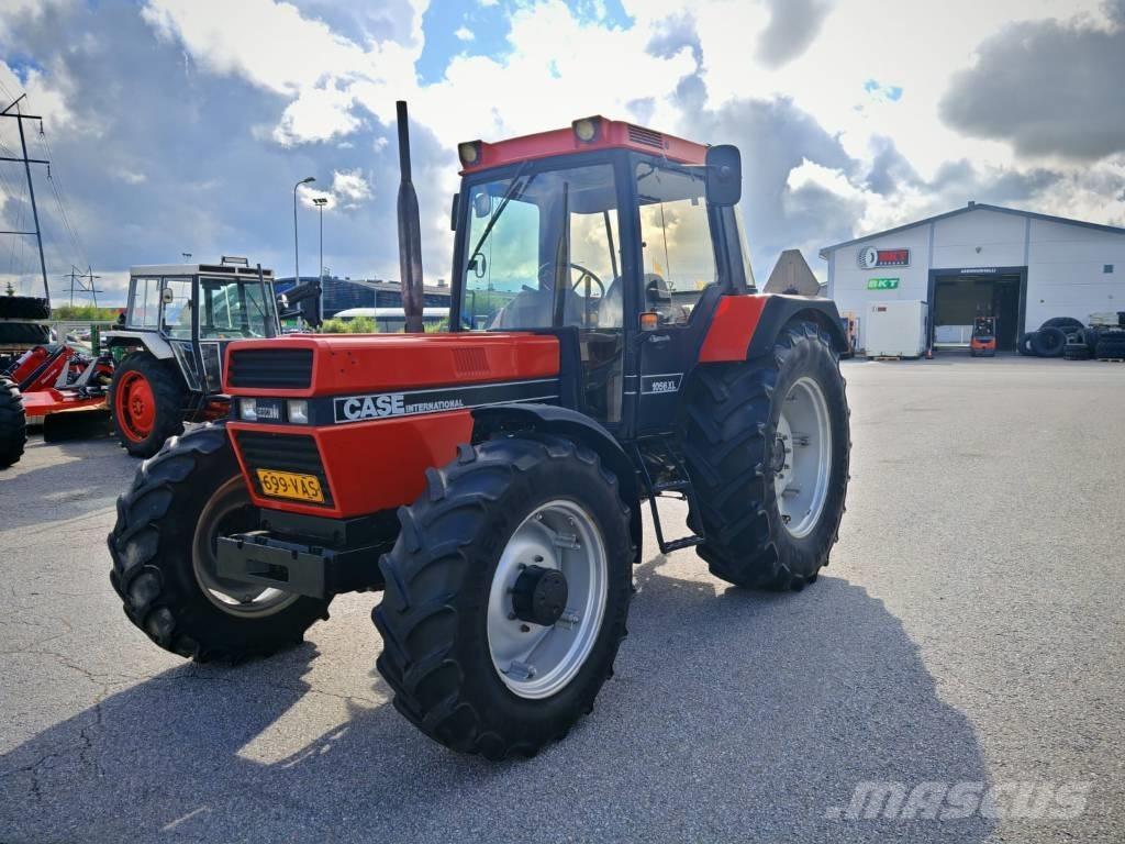 Case IH 1056 XL Traktori