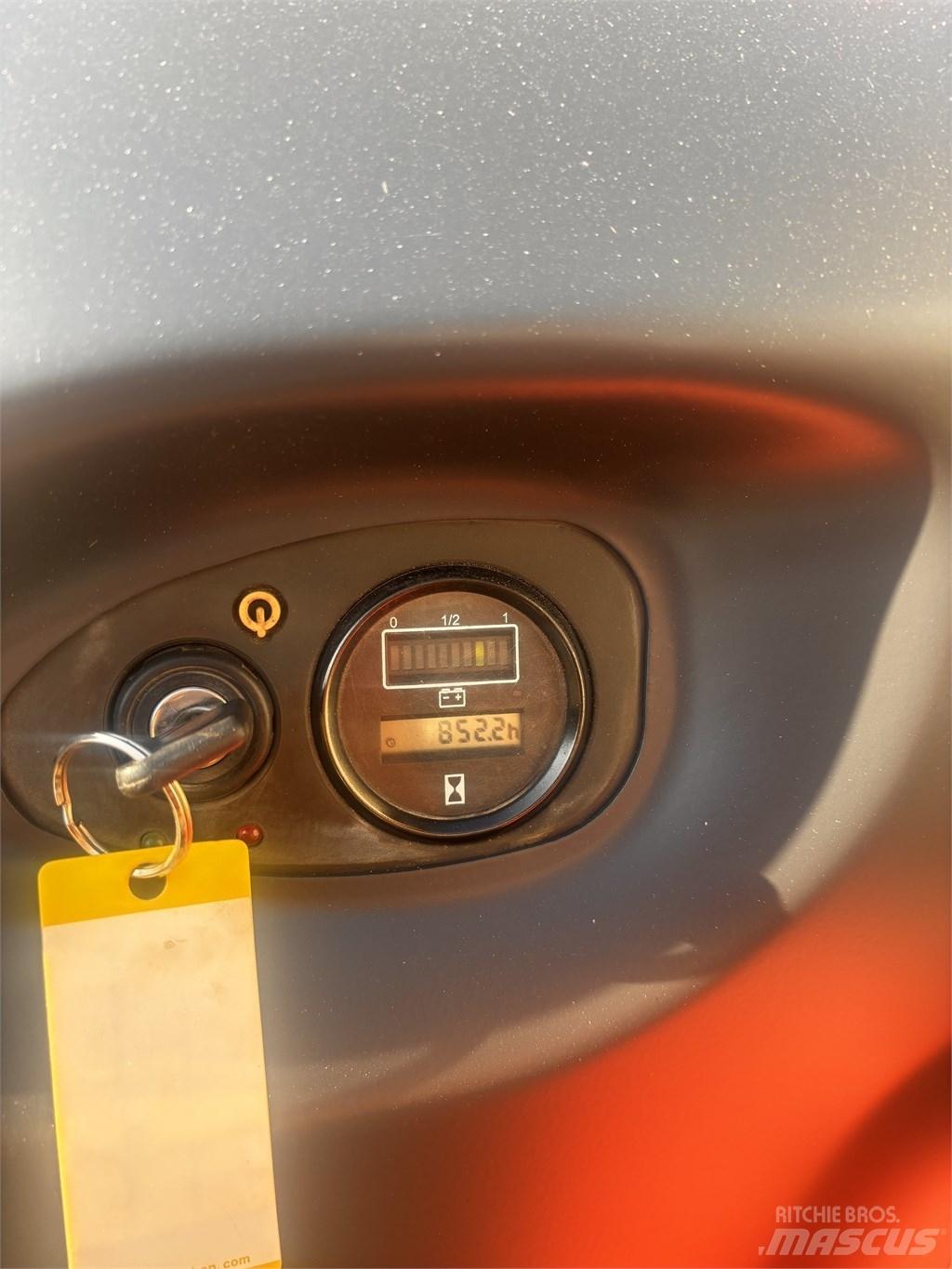 Linde L 16 Ručni električni viličar