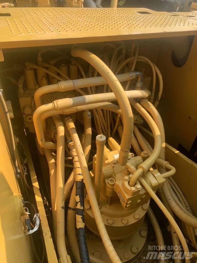 CAT 320 D Bageri gusjeničari