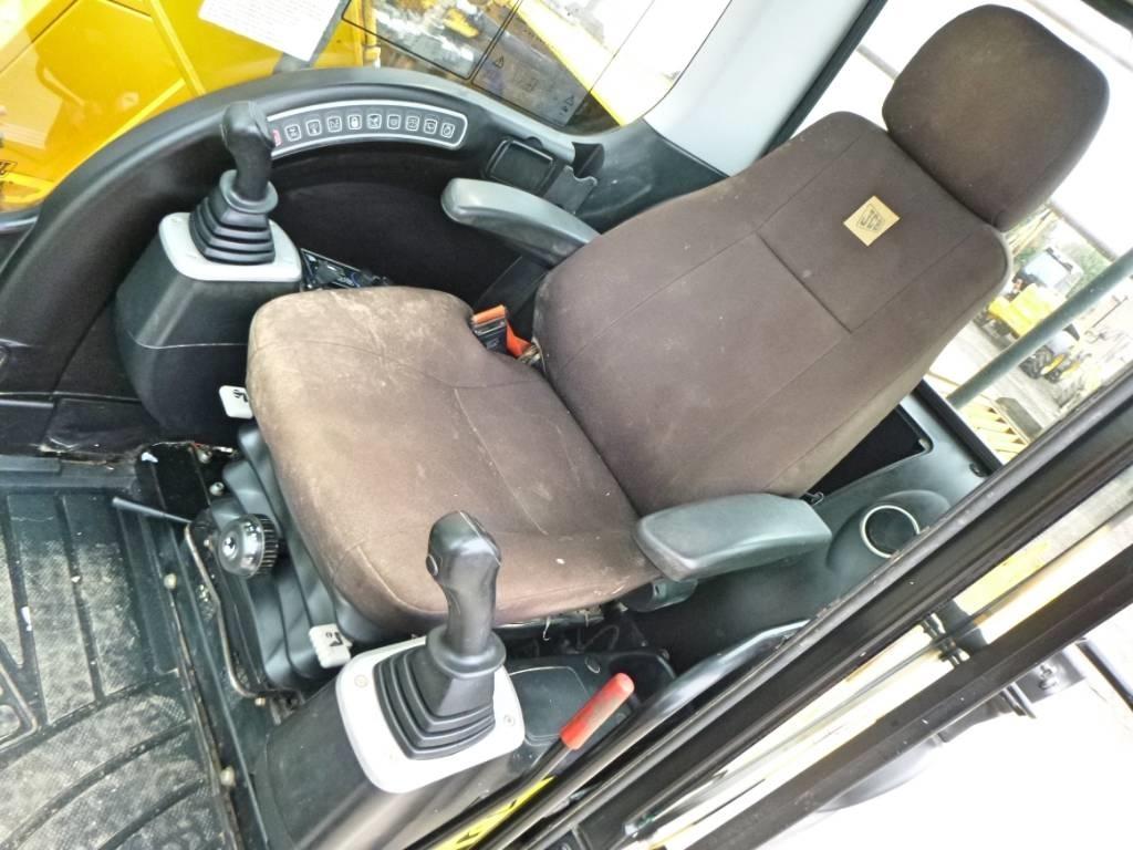 JCB JS 130 LC Bageri gusjeničari