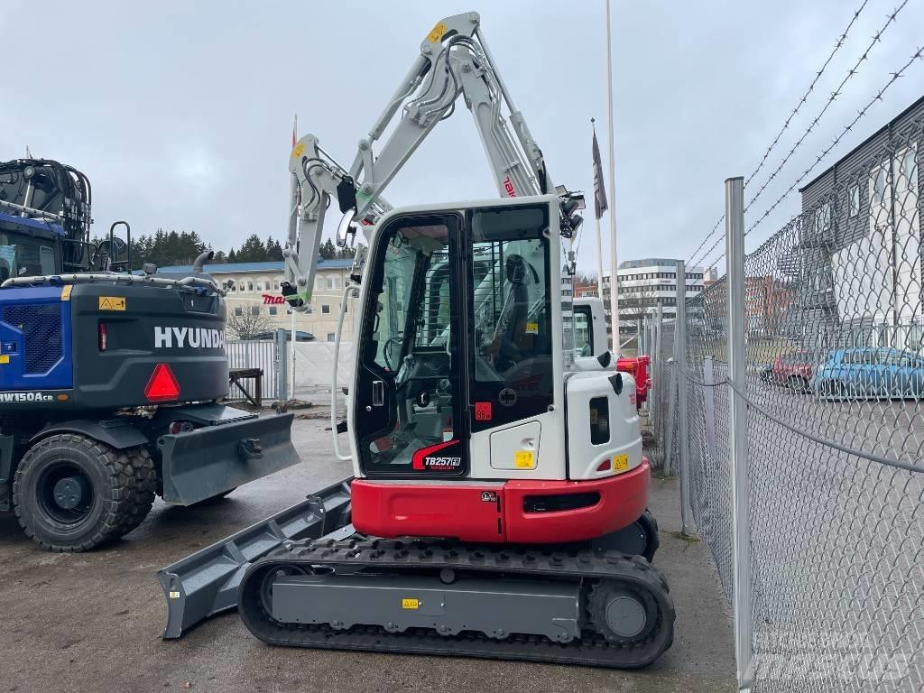 Takeuchi TB 257 FR Mini bageri <7t