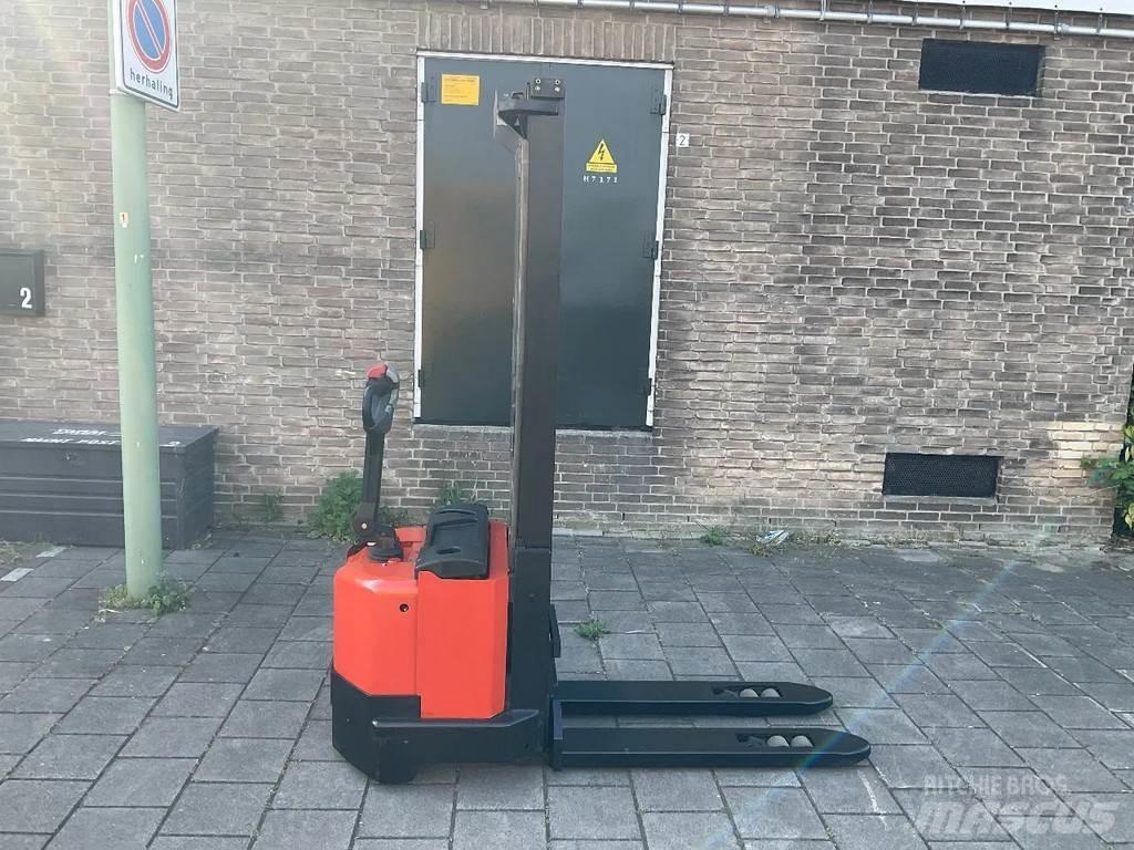 Toyota BT SWE120L Ručni električni viličar
