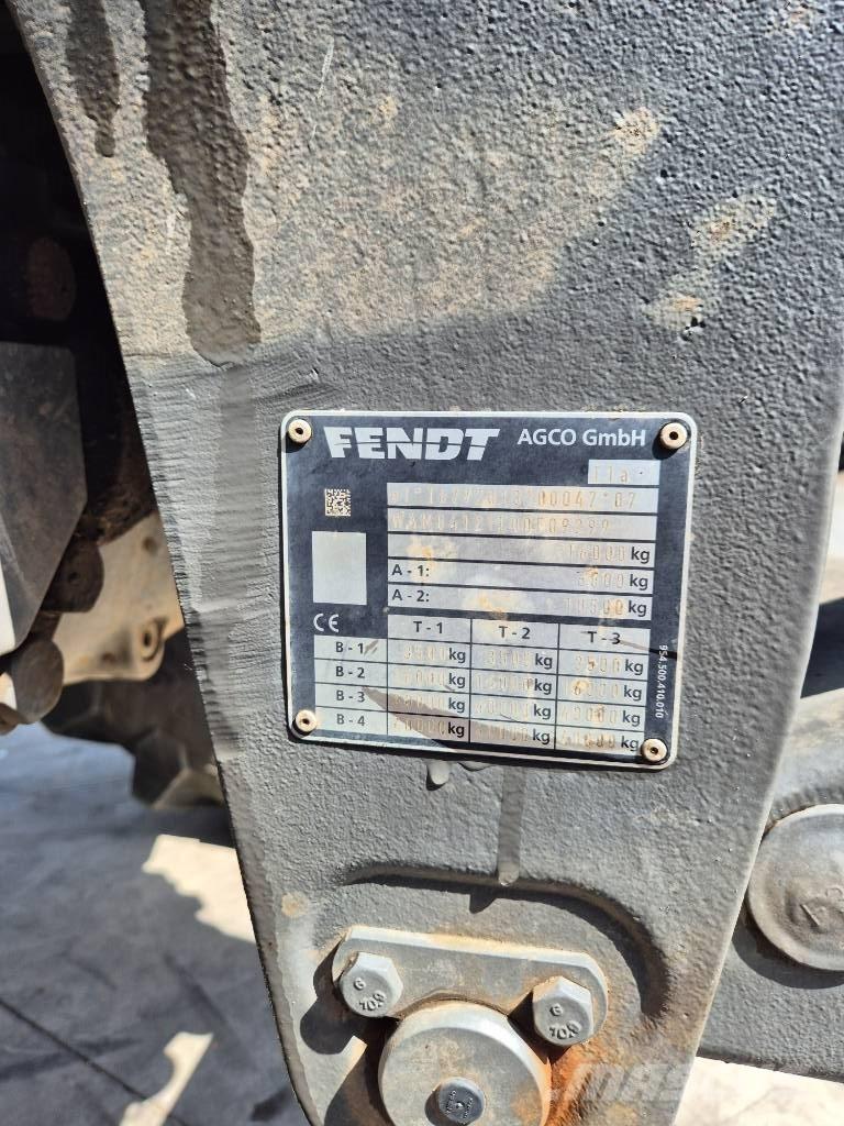 Fendt 826 Profi Traktori