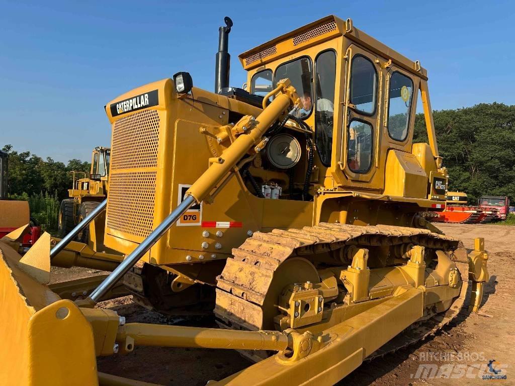 CAT D 7 G Buldožeri gusjeničari