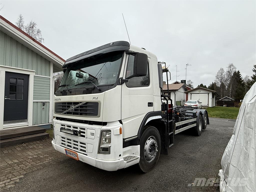 Volvo FM12 6x2 Rol kiper kamioni s kukama za dizanje