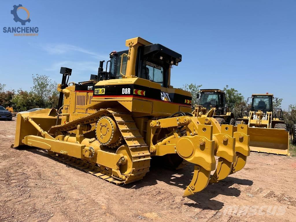 CAT D 8 R Buldožeri gusjeničari