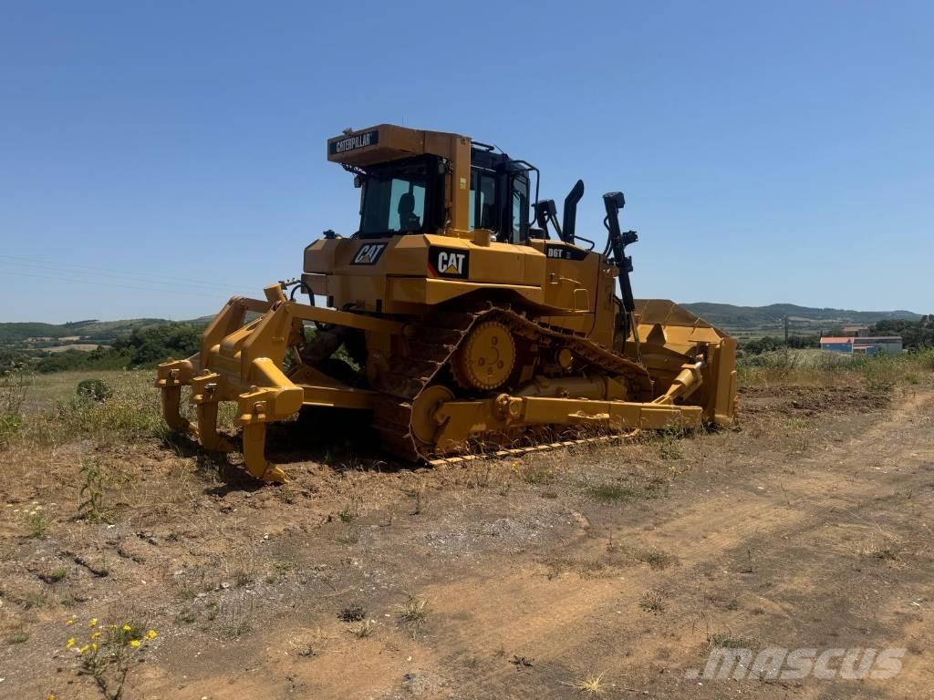 CAT D 6 T XL Buldožeri gusjeničari