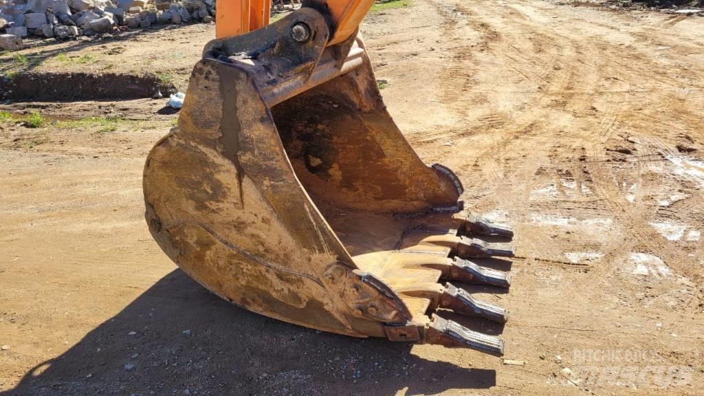 Doosan DX 225 LCA Bageri gusjeničari