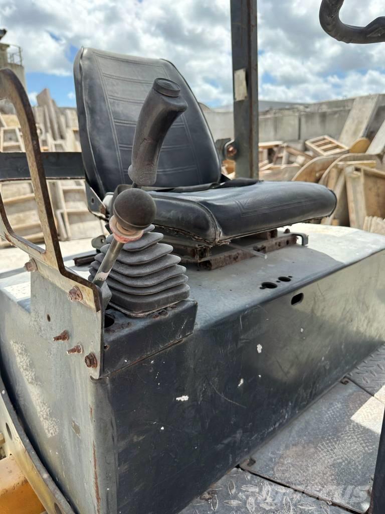 Bomag BW 120 AD-3 Valjci sa dvojnim bubnjem