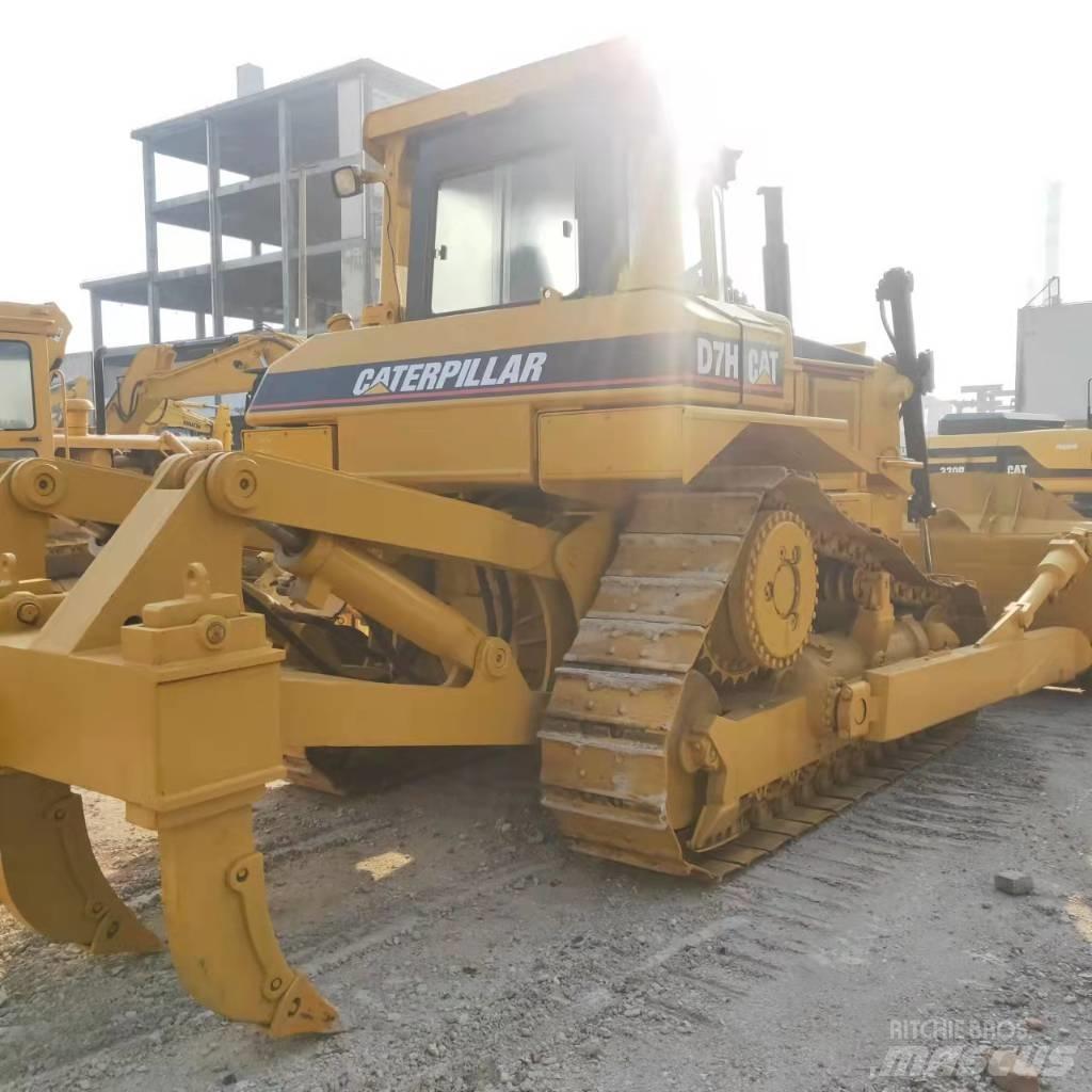 CAT D7H Buldožeri gusjeničari