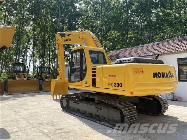 Komatsu PC200-7 Bageri gusjeničari
