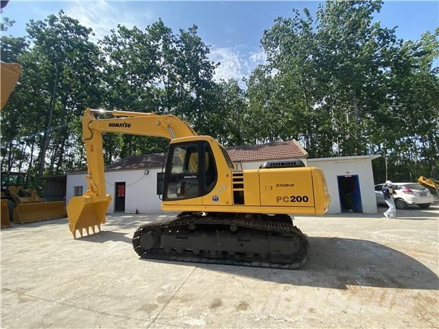Komatsu PC200-7 Bageri gusjeničari