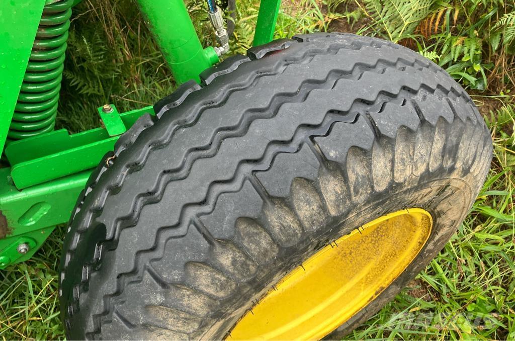 John Deere 1365 Priključne i vučne kosilice