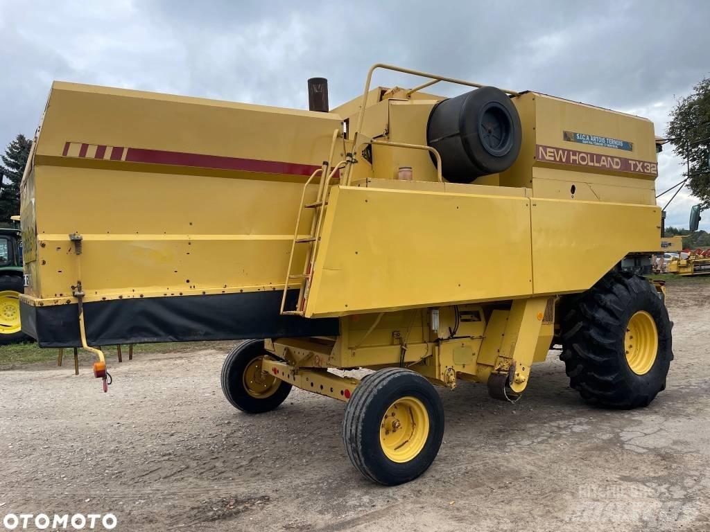 New Holland TX 32 Kombajni