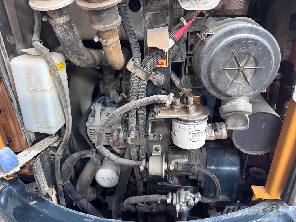 Hyundai R25Z-9 AK Mini bageri <7t