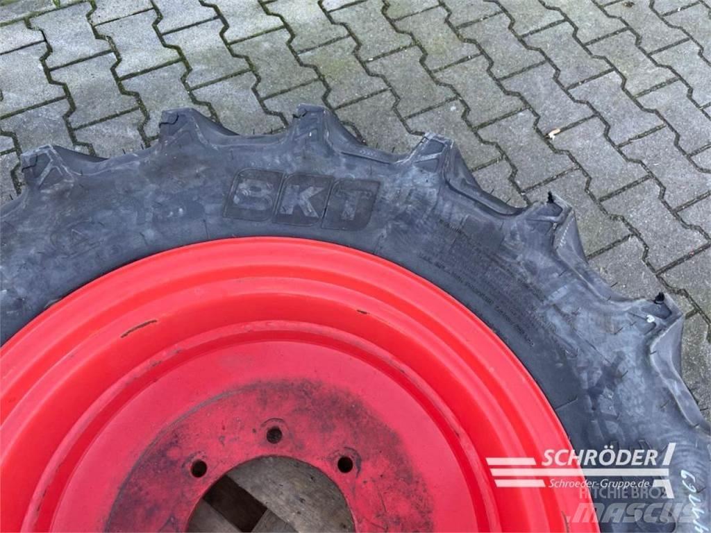 BKT 1X 320/70 R24 Gume, kotači i naplatci