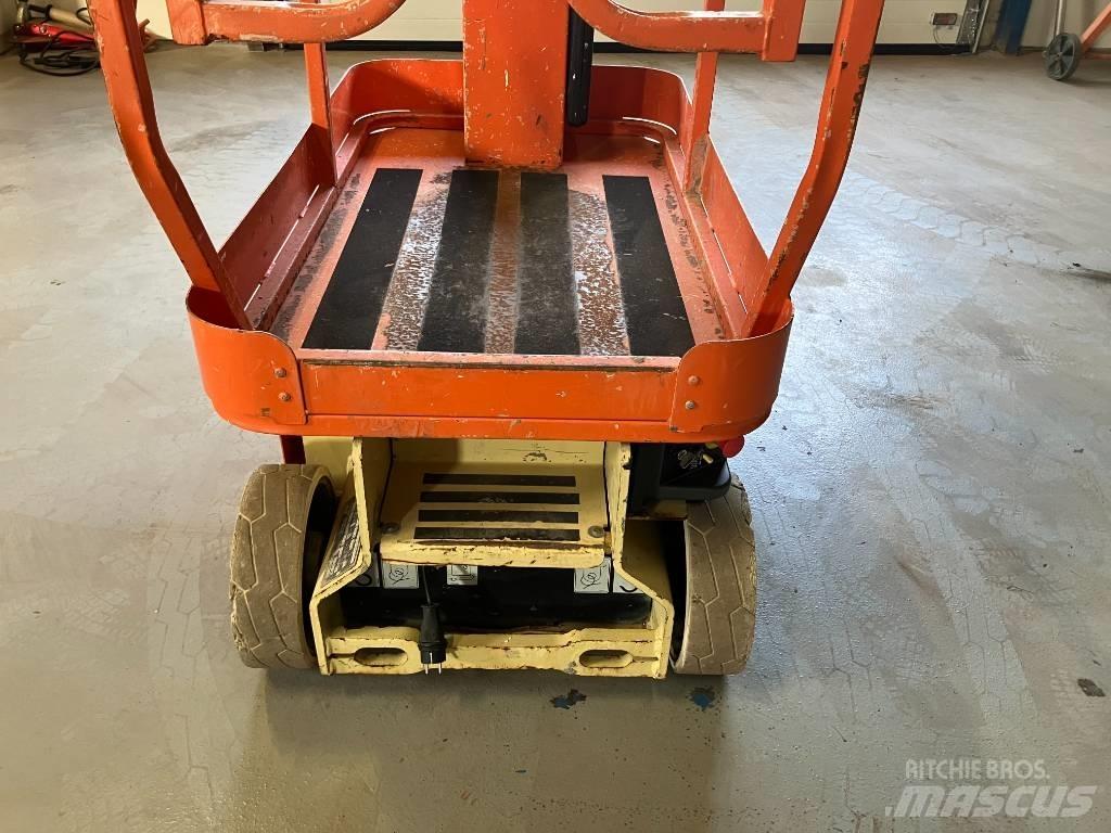 JLG 1230 ES Vertikalne radne podizne platforme