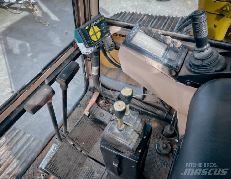 Komatsu PC 200 LC-3 Bageri gusjeničari