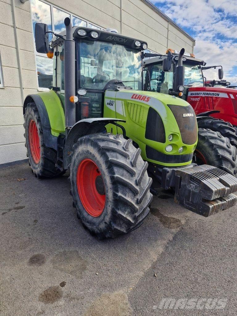 CLAAS Arion 640 Traktori