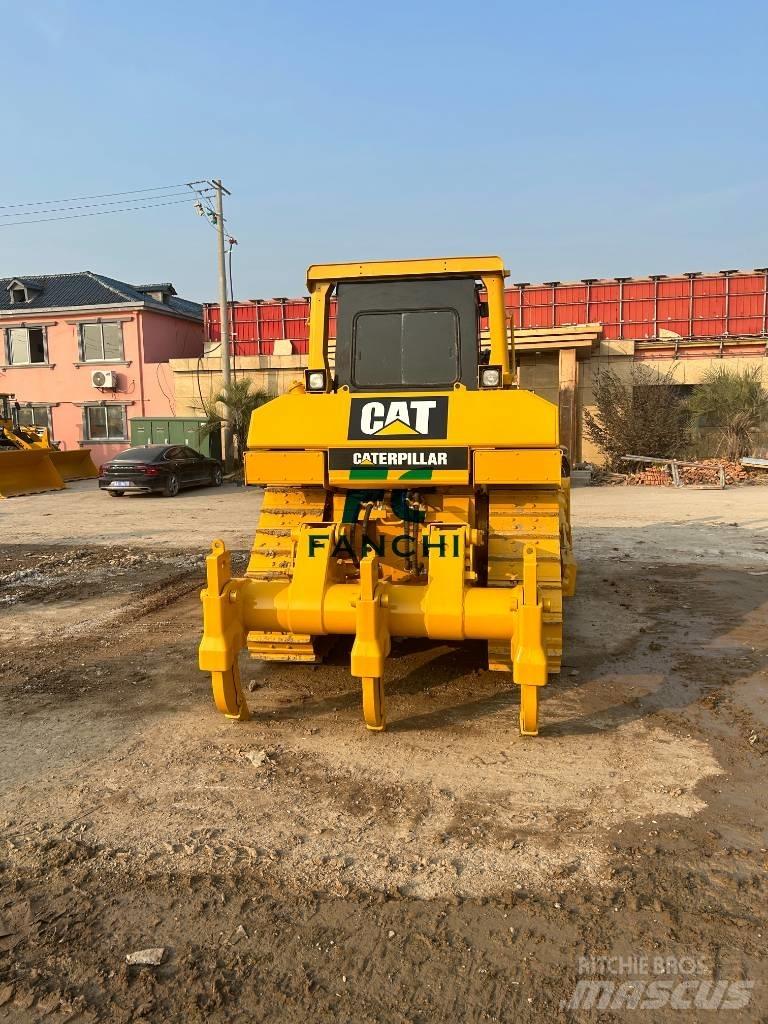 CAT D 8 R Buldožeri gusjeničari