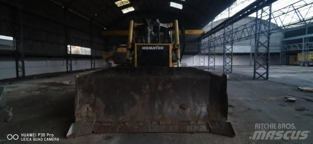 Komatsu DX 65 Buldožeri gusjeničari