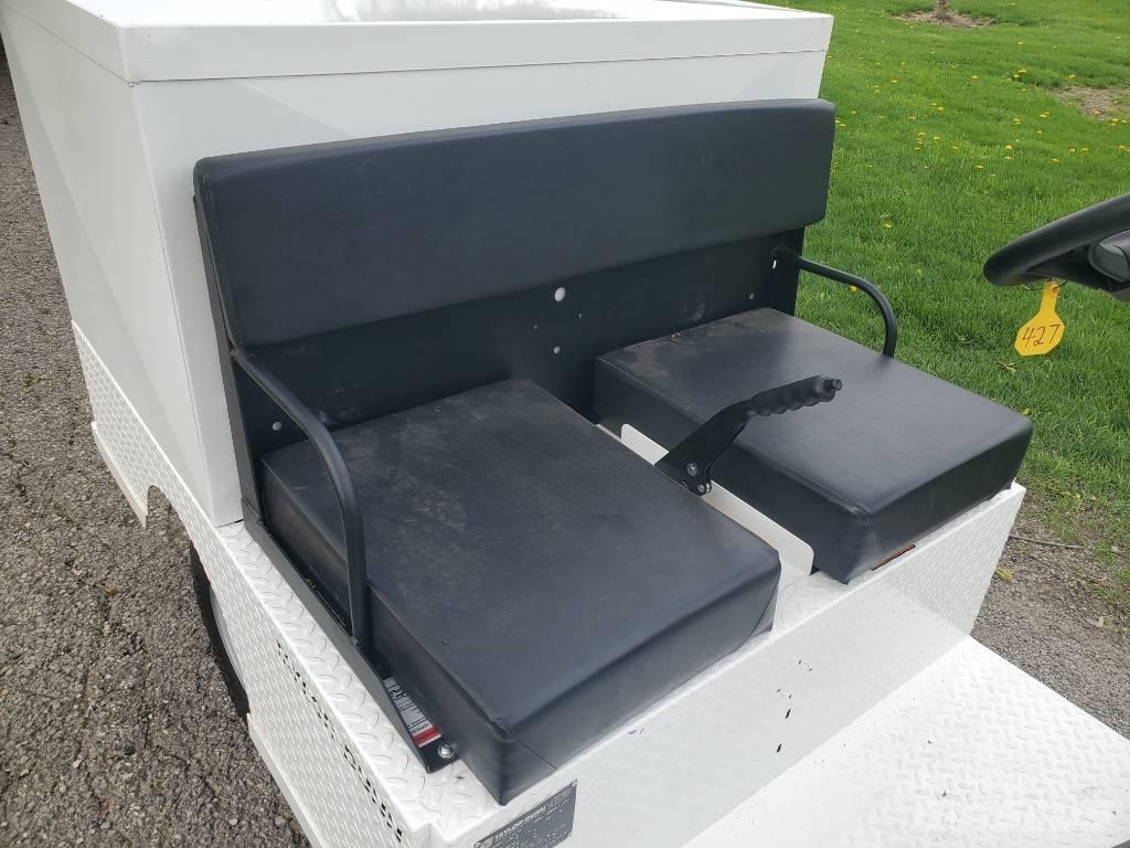 Taylor-Dunn R380 Vučna vozila