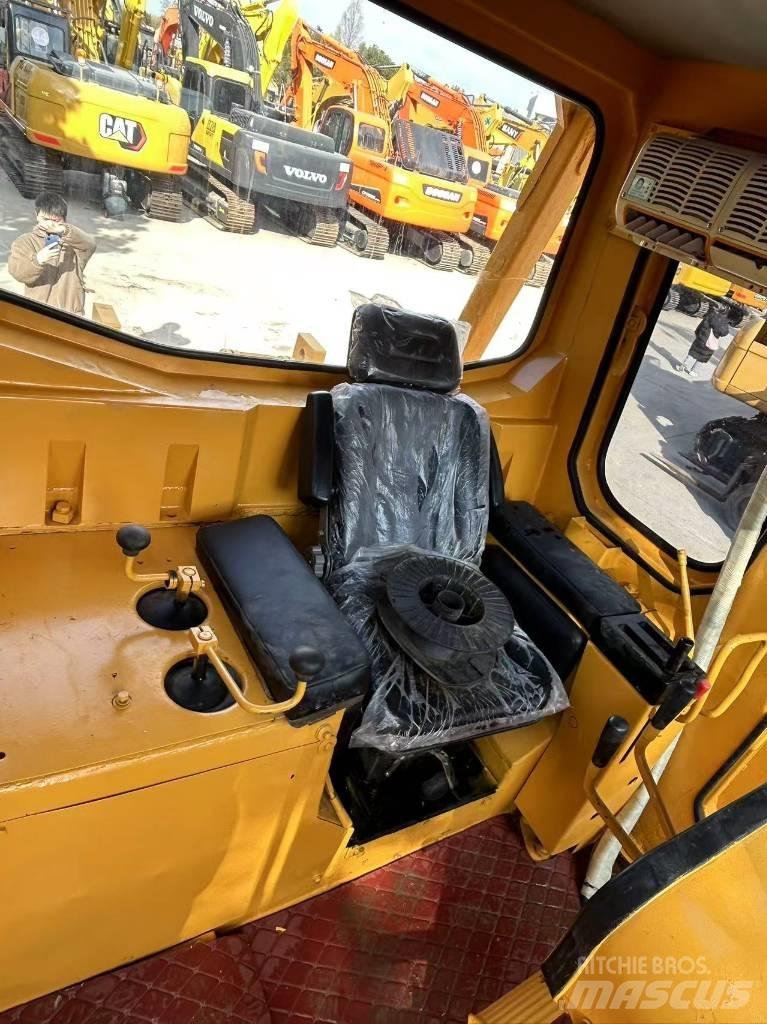CAT D 7 G Buldožeri gusjeničari