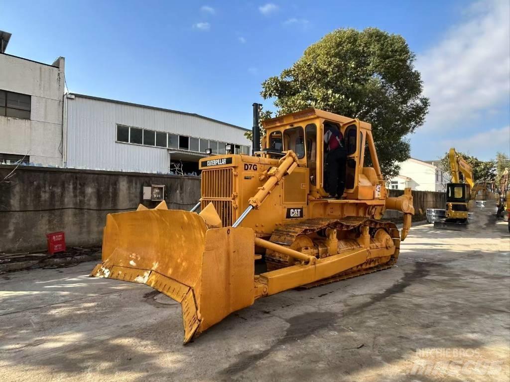 CAT D 7 G Buldožeri gusjeničari
