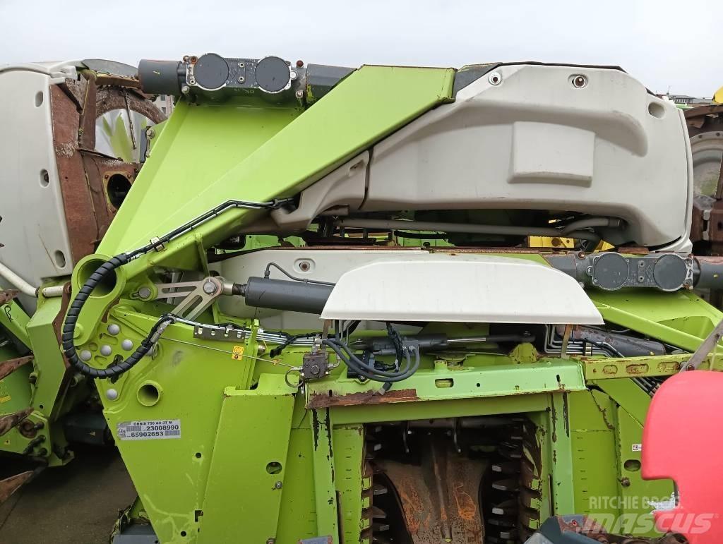 CLAAS ORBIS 750 Strojevi za krmu na vlastiti pogon