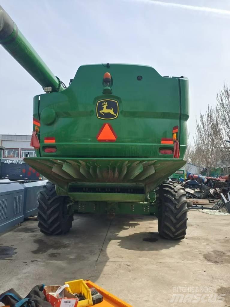 John Deere S660 Kombajni