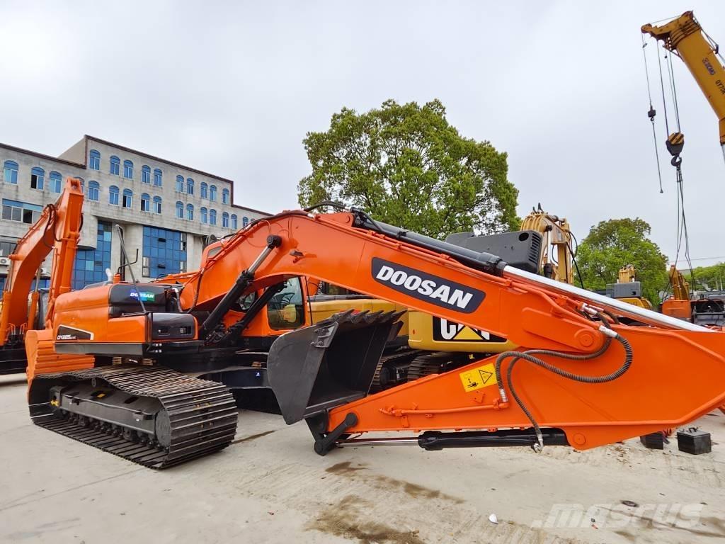 Doosan DX 225 LC Bageri gusjeničari
