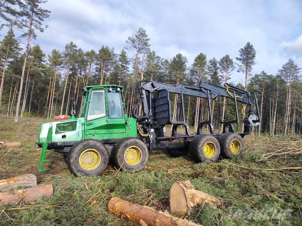 John Deere 1110 D Forvarderi