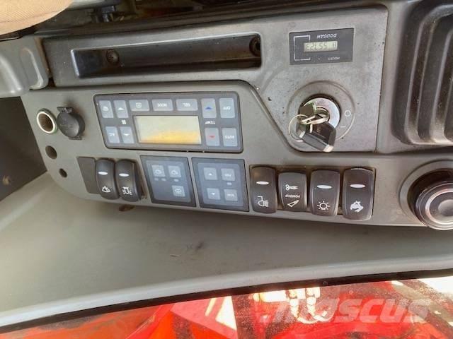 Doosan DX 235 LC Bageri gusjeničari