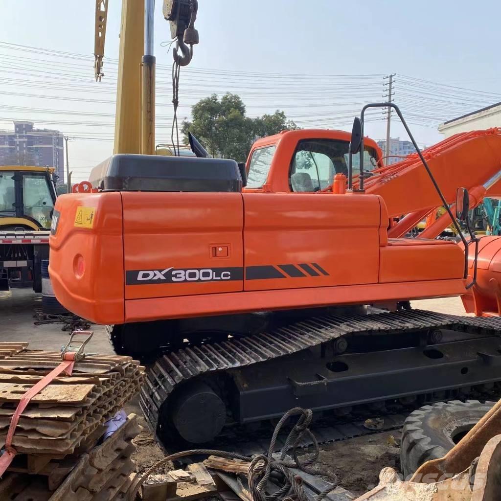 Doosan DX 300 LC Bageri gusjeničari