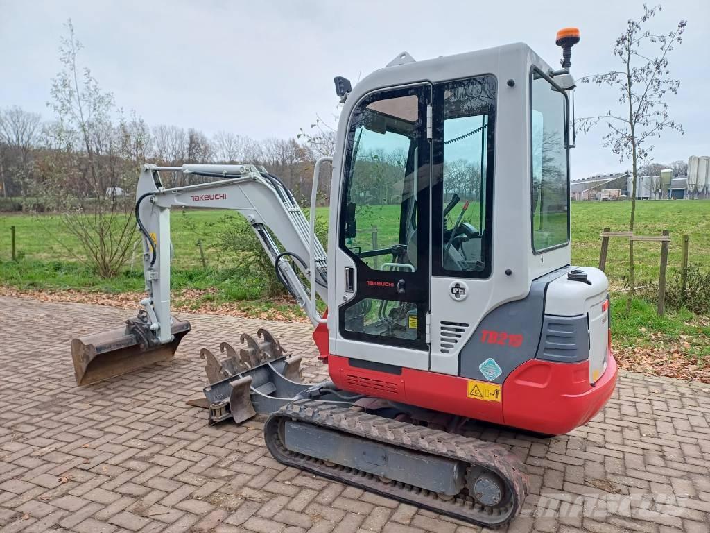 Takeuchi TB 219 Mini bageri <7t